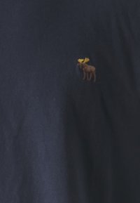 Abercrombie & Fitch ICON NEUTRALS 5 PACK  - Βασικό μπλουζάκι - black/sky captain/birch/white