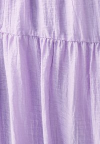 Unselected, lilac