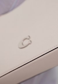 COACH HOBO CROSSBODY BAG - Handbag - chalk