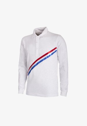 Witte polo met lange mouwen en een kraag, met een diagonaal rood-blauw streeppatroon aan de voorkant in een gladde, glanzende stof.