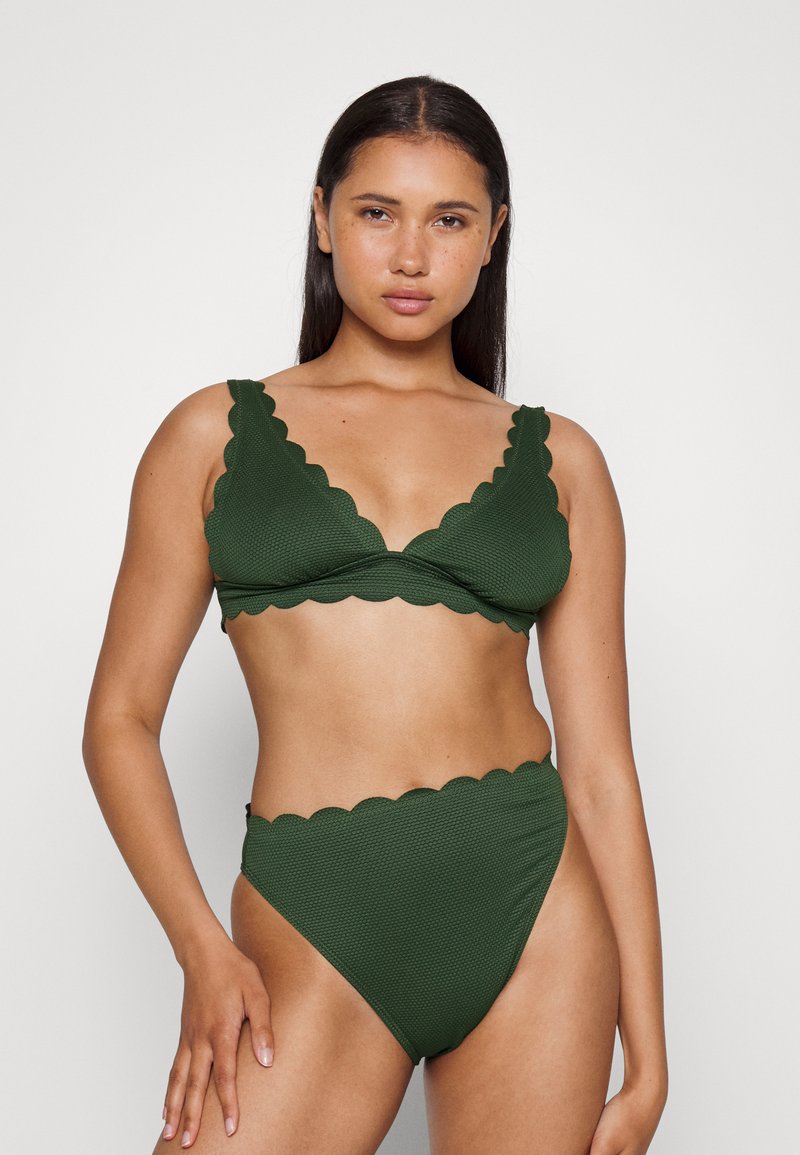 Hunkemöller SCALLOP TRIANGLE - Parte de cima de biquíni - green