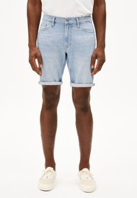 ARMEDANGELS NAAILO - Short en jean - tethys