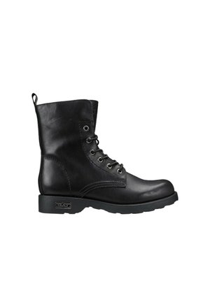 Stivale da combattimento in pelle nera con 6 occhielli metallici, chiusura con lacci e suola in gomma texturizzata. Presenta un cappio sul retro per indossarlo facilmente.