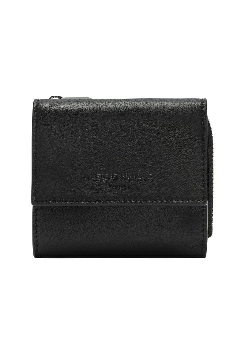 Czarny skórzany portfel o teksturowanym wykończeniu, z zagiętym projektem, wytłoczonym logo marki oraz kieszenią na zamek z boku.