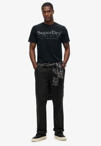 Superdry & Co TONAL VENUE LOGO  - T-shirts print - jet black