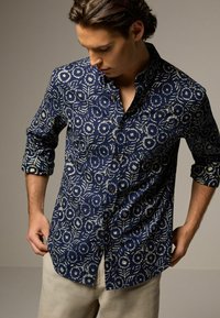 Next TEXTURED - REGULAR FIT - Shirt - blue