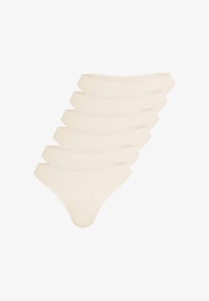 Satz aus sechs beigen Damen-String-Unterhosen, fächerförmig auf weißem Hintergrund angeordnet.
