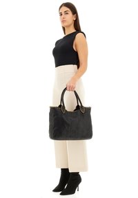 Campomaggi MALACHITE - Borsa a mano - nero