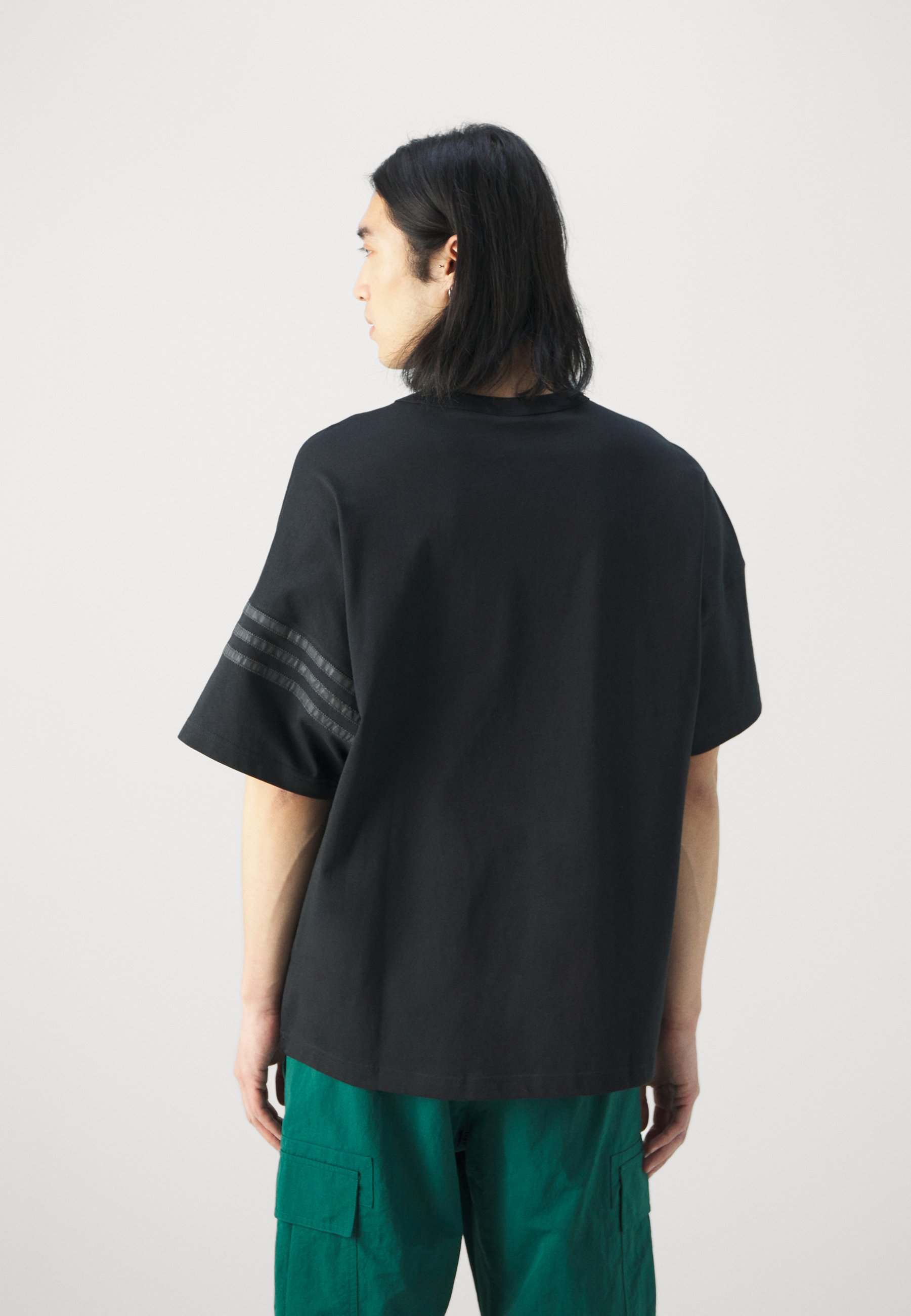 adidas Originals NEUCLASSIC TEE - Print T-shirt - black