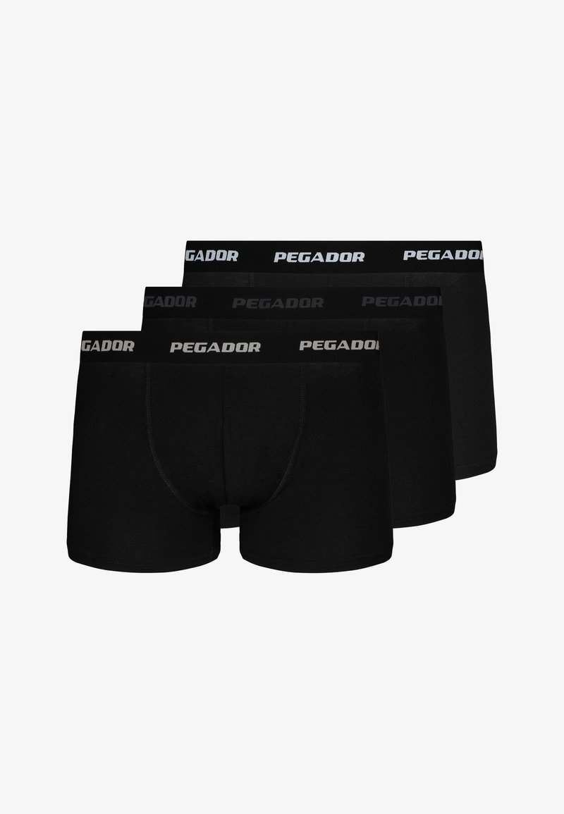 Svarta bomullsboxerbriefs, tre-pack, med elastiskt midjeband med texten "PEGADOR" i vitt, mjuk textur och åtsittande design.