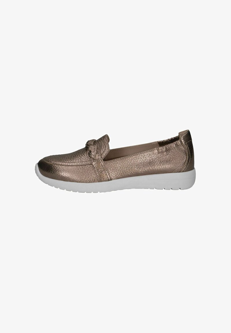 Chaussure en cuir bronze à enfiler avec finition texturée, dotée d'un détail noué et d'une semelle en caoutchouc blanche. Design à profil bas.