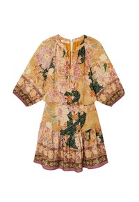 Robe à motifs floraux avec un col à nouer, des manches trois-quarts et une jupe évasée dans des teintes jaunes, roses, vertes et brunes.