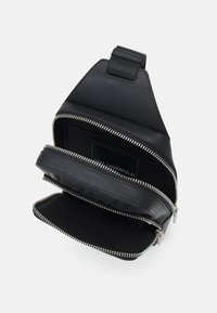 KARL LAGERFELD K/LOOM SLING - Pojasna torbica - black