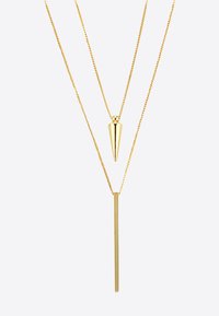 Collana di oro a strati con un pendente a forma di cono e un pendente a barra verticale su catene sottili, che mostrano una finitura liscia e lucida.