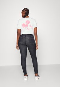 ONLY Carmakoma CARWILLY - Oprijete (skinny) kavbojke - dark blue denim