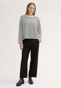 TOM TAILOR CROPPED MIT GERADEM BEIN - Broek - deep black