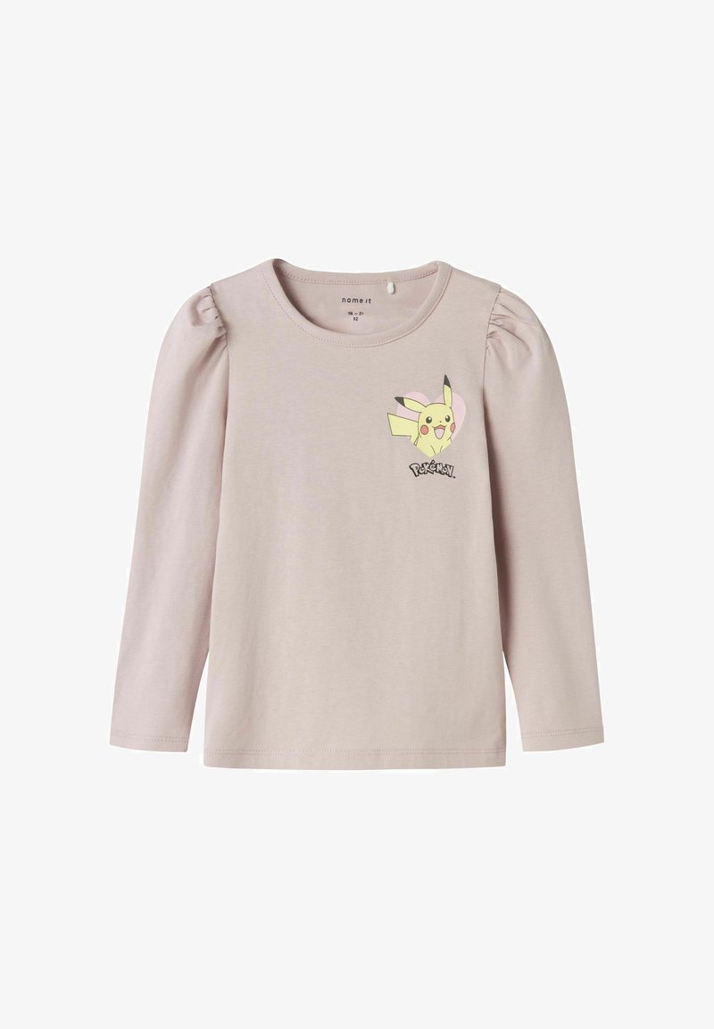 Helles rosa Langarmshirt mit gepufften Schultern, auf der linken Brust mit einem Pikachu-Graphic und dem Text "Pokémon" darunter. Weiches Material.