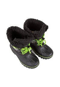 Czarne zimowe botki z puszystymi czarnymi mankietami, zielonymi sznurówkami i teksturowanymi gumowymi podeszwami. Posiadają kontrastowe szwy oraz wodoodporny design.