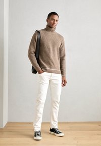 INDICODE JEANS Pullover - otter