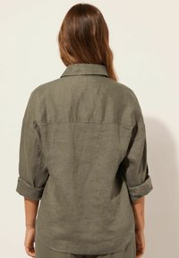 Calzedonia Camicia - grun c green clay