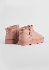 Lipsy REGULAR FIT-SIDE ZIP - Botas para la nieve - pink