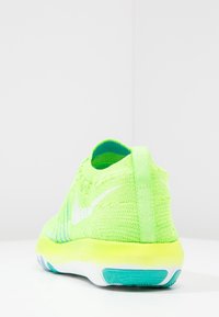 Nike Performance Zapatillas de entrenamiento - green