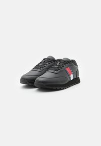 Tommy Jeans RUNNER - Zapatillas - triple black