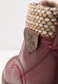 Marco Tozzi Snørestøvletter - dark red