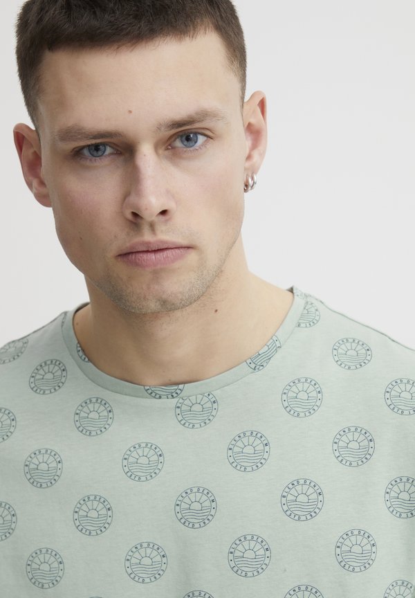 BHTEE - Print T-shirt - jadeite2