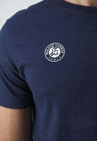 Lacoste Sport ROLAND GARROS - T-shirt de sport - navy blue