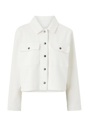 Witte cropped denimjas met lange mouwen, knoopsluiting aan de voorkant, twee borstzakken en zwarte drukknoopjes. Glad, textuurgevend materiaal.