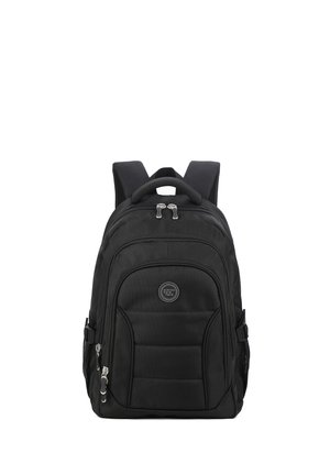 Zaino nero con schienale imbottito, doppia cerniera, tasche laterali e un'etichetta circolare. Realizzato in materiale sintetico resistente.