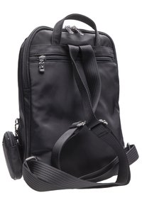 Zaino in nylon nero con cerniere, due maniglie di trasporto e spallacci regolabili. Dotato di una piccola tasca laterale e spallacci texturizzati.