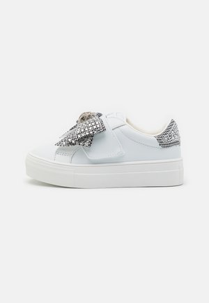 MINI LANEY BOW - Sneakers - silver