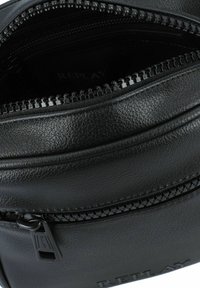 Replay MINI - Skuldertasker - black