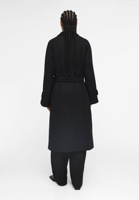 Object OBJKEILY - Klasický kabát - black