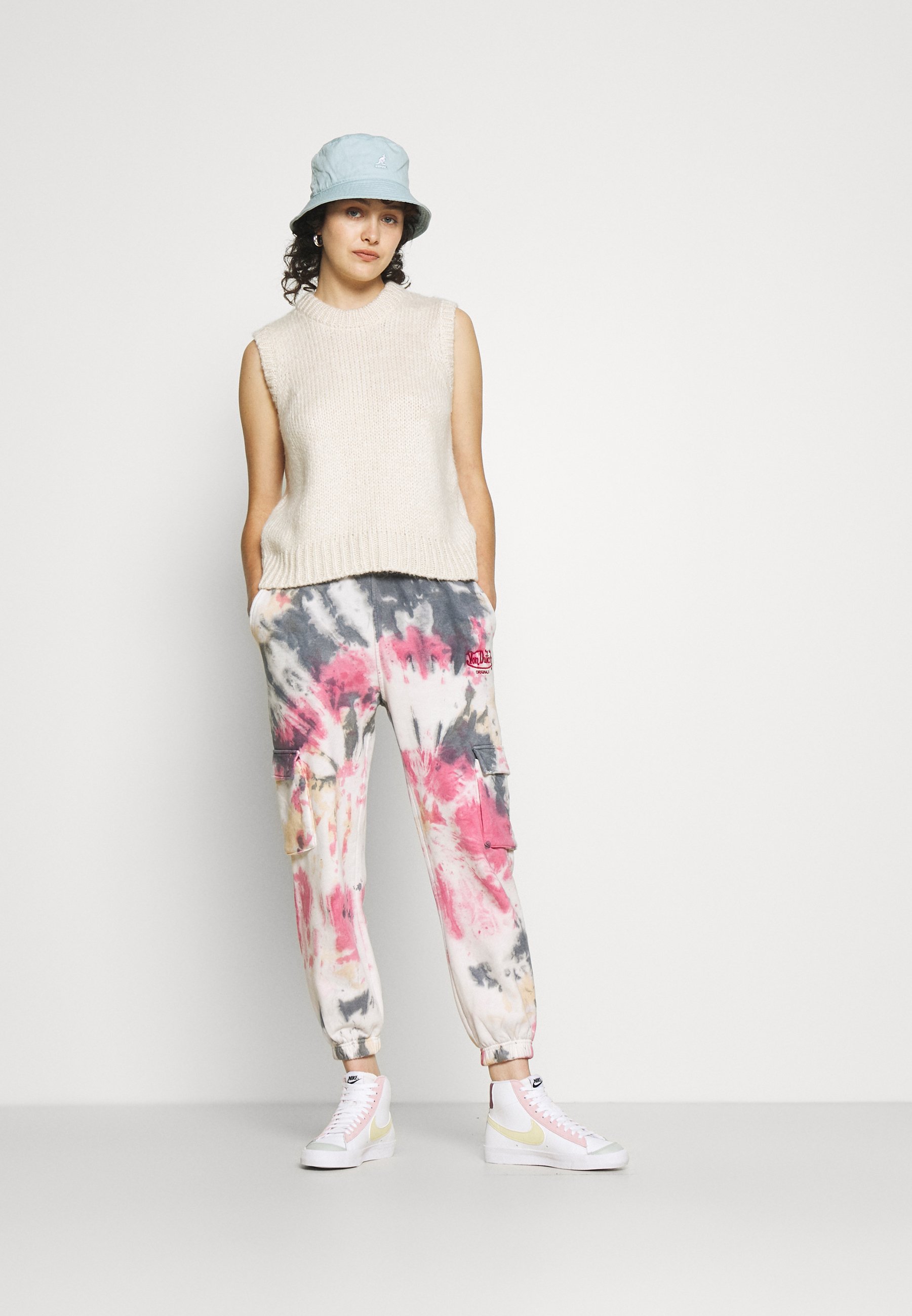 Tracksuit bottoms - tie dye red 