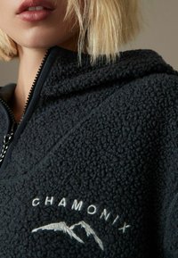 Next OUTDOOR QUARTER ZIP - Kapucni - slate grey apres ski graphic