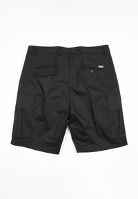 Pantaloni cargo neri realizzati in tessuto, dotati di due tasche laterali e una tasca posteriore, con bottone e un piccolo dettaglio del logo.