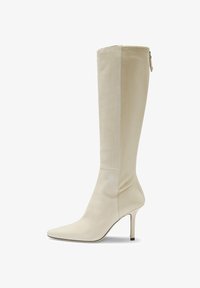 Seleccionado, light beige five