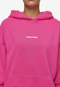 Pegador CLARITA - Camisola - washed digital pink,white gum