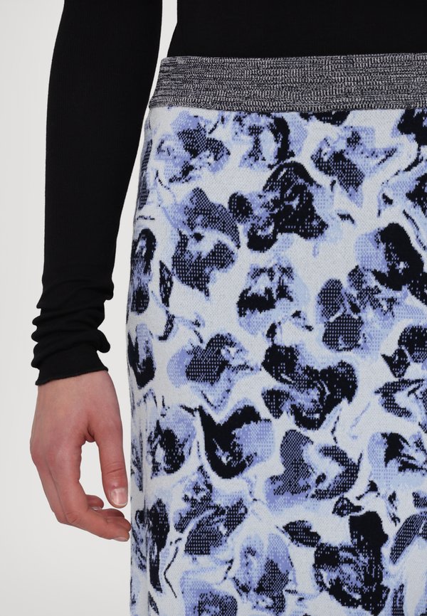 FLORA - Pencil skirt2