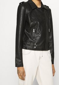 ONLY Giacca in similpelle - black