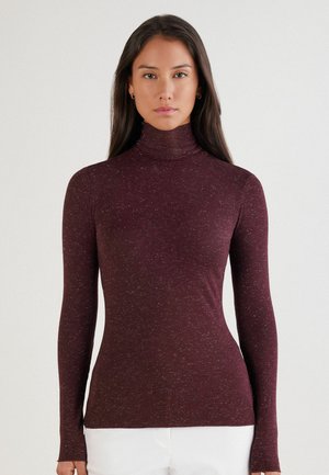 - Sweter