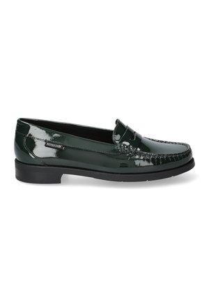Mocassin en cuir vert foncé brillant avec semelle noire, couture moc toe, et étiquette de marque Mephisto sur le côté.