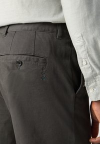 Scotch & Soda ESSENTIAL DRIFT REGULAR TAPERED - Chinos - vinyl