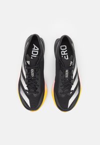 adidas Performance ADIZERO ADIOS 8 WOMEN - Scarpe da corsa su strada - core black/zero metallic/spark