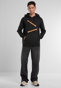 Mister Tee LACES - Kapucni - black