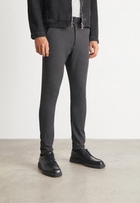 Les Deux - COMO SUIT PANTS - Nadrágok - anthrazit Miniatűr kép 1