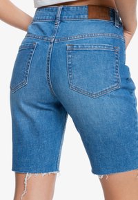 Roxy Shorts vaqueros - blue